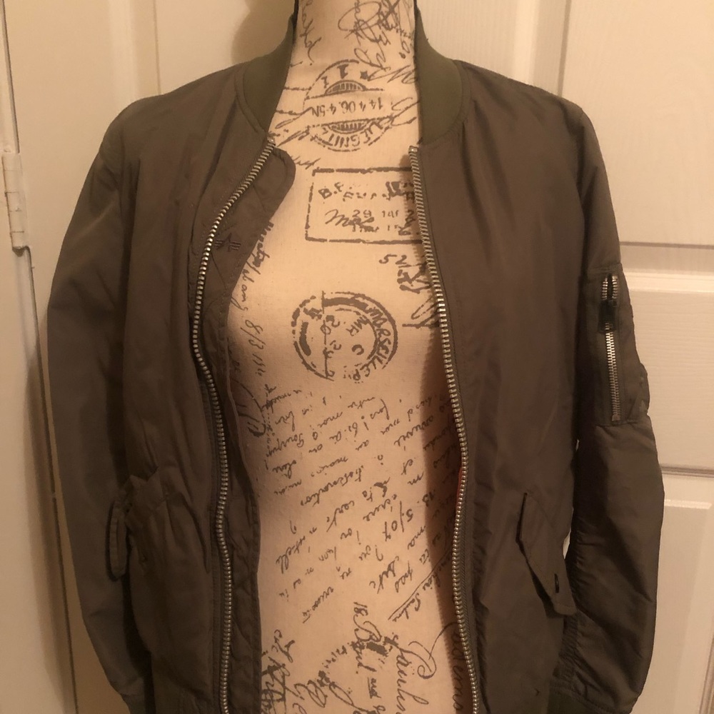 Bomber jacket size XS.